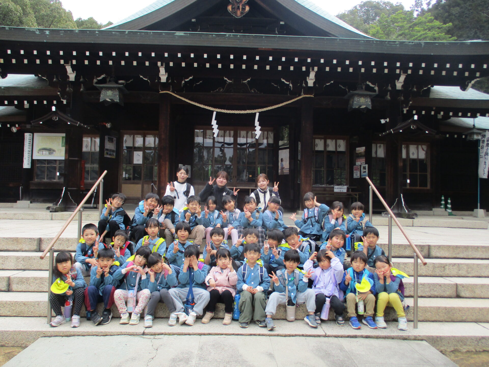 護国神社に行ったよ⛩ゆり組 画像
